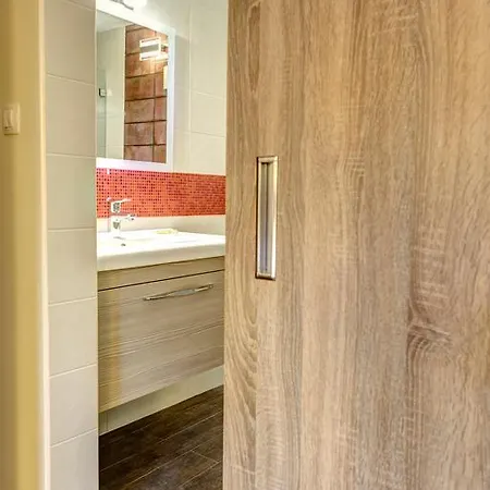 дукеса Хотел 3*