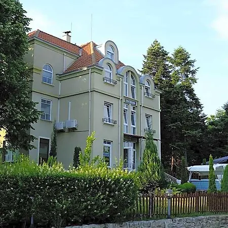 Duchess Hotel
